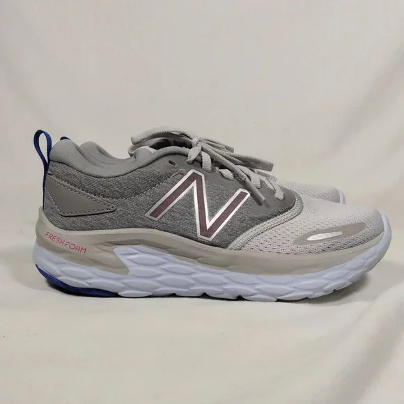 New Balance Women's Altoh V1 Fresh Foam Running Shoe New without Tags - Picture 2 of 5